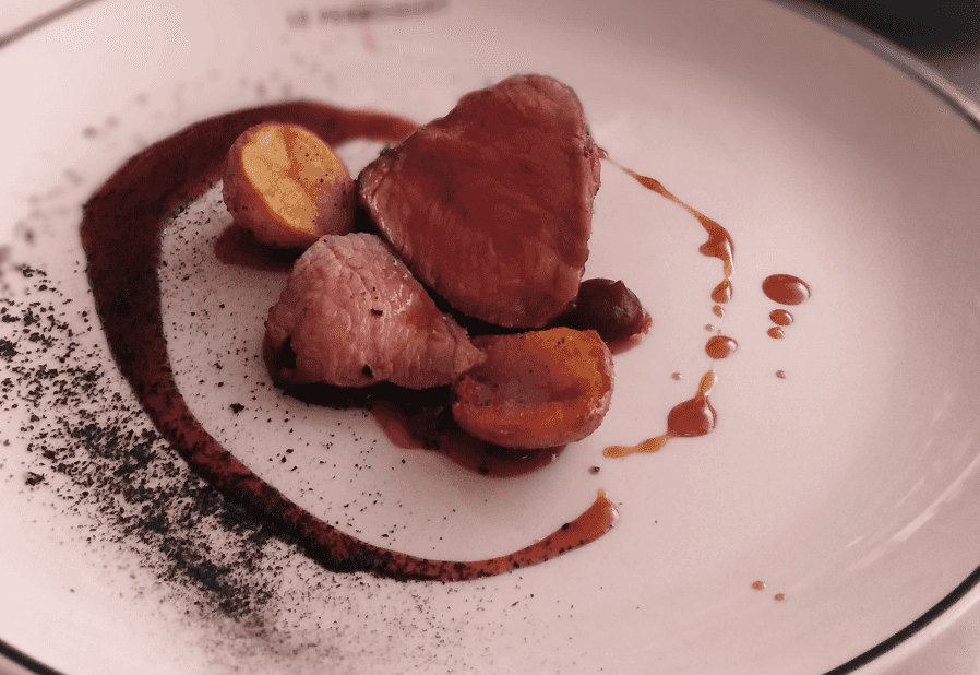 REVIEW: Le Perroquet – “The French Influences Run From The Aesthetic To The Flavours”