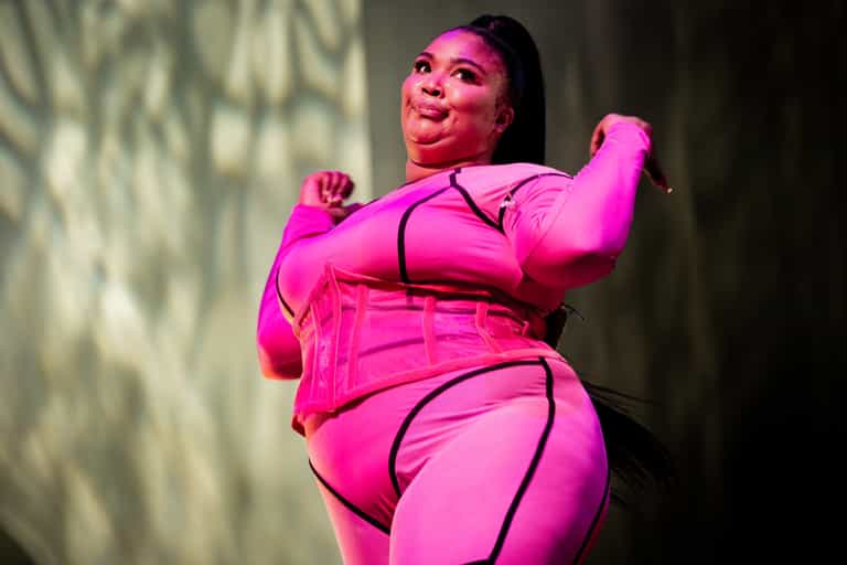 “He took my phone” – Lizzo reveals encounter with ghost at Malahide Castle