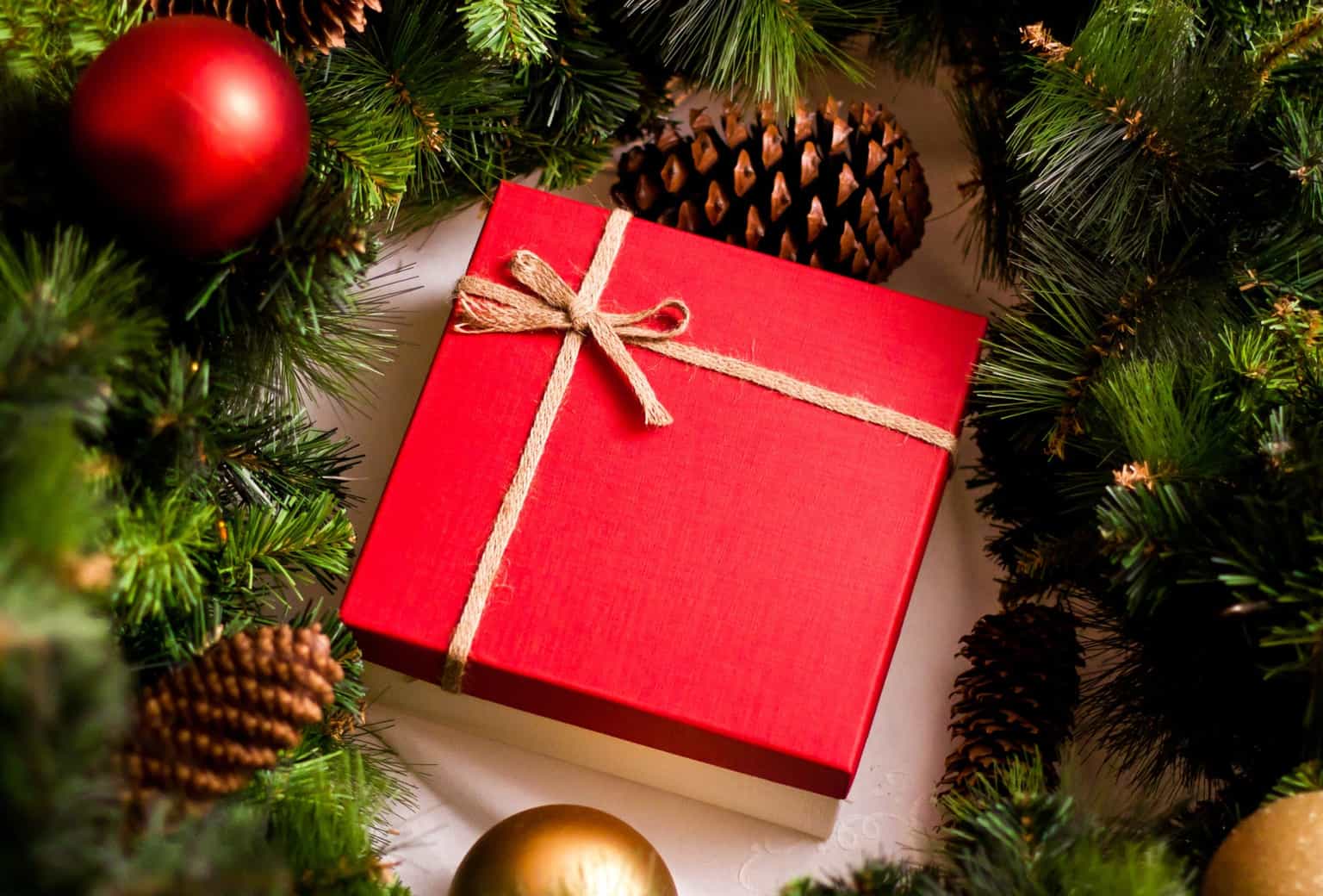 Fancy secretly sending chocolate to someone you love this Christmas? We’ve got hampers…