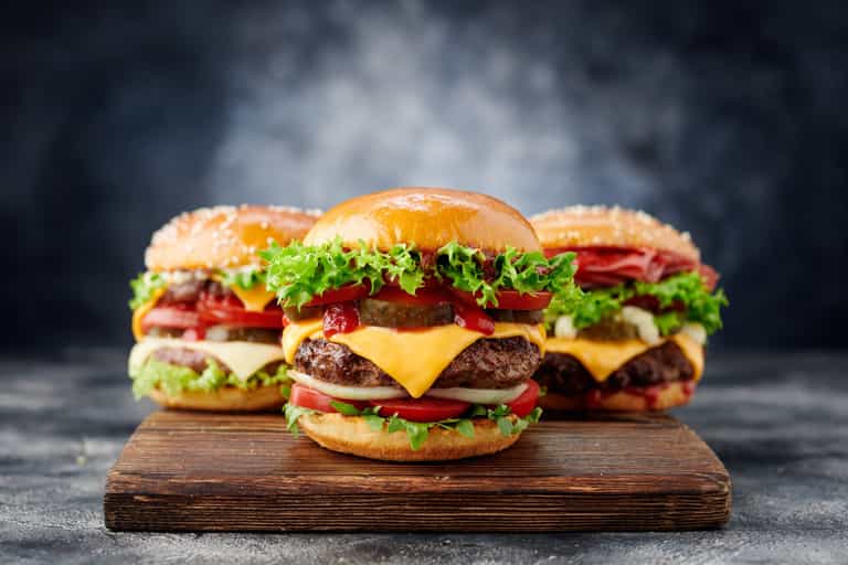 Want to WIN a €1,500 holiday voucher? Heinz Tomato Ketchup want to see you sharing your best homemade burger!
