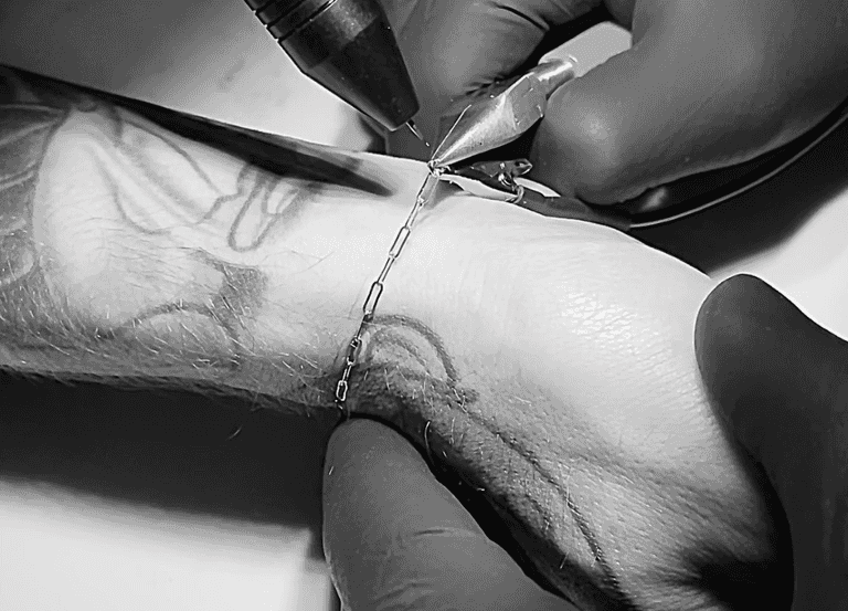 The viral ‘welded forever bracelets’ are now available in Dublin