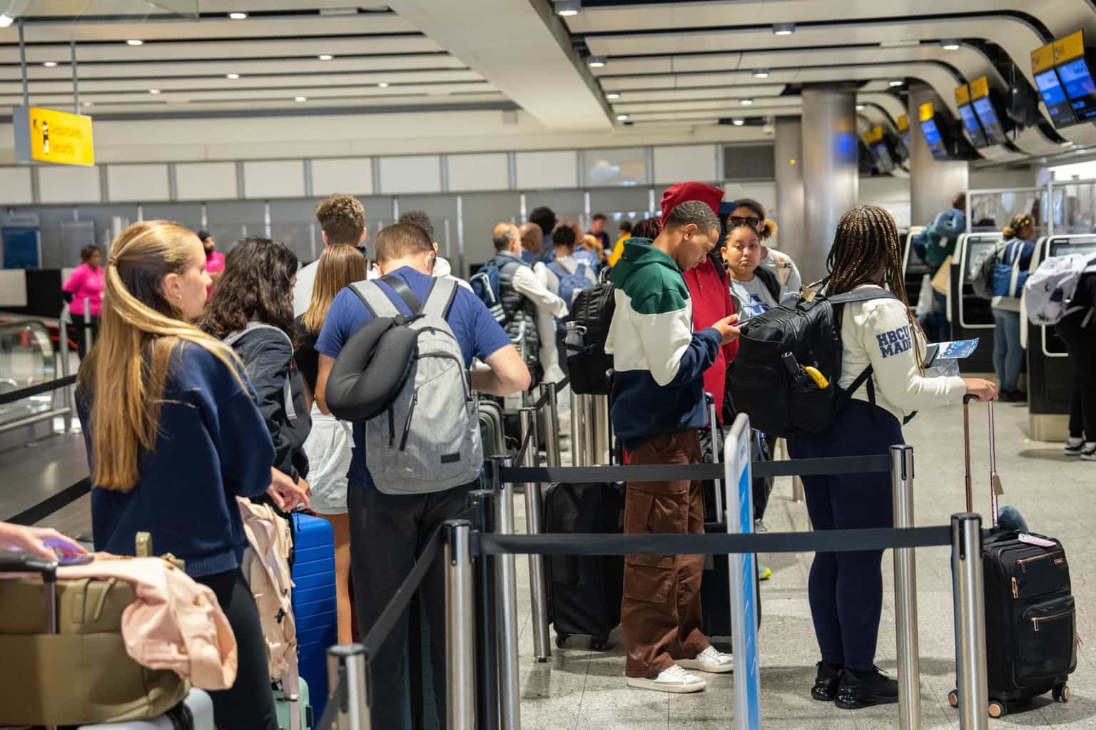 Some Irish flights cancelled as UK air traffic control experiences technical issue
