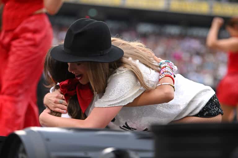 Taylor Swift donates €25,000 to Dublin-based charity after the Irish wing of her tour