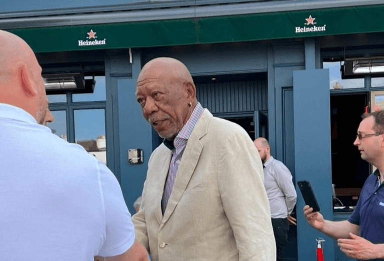 Morgan Freeman stops into popular Dublin 4 pub during Irish visit