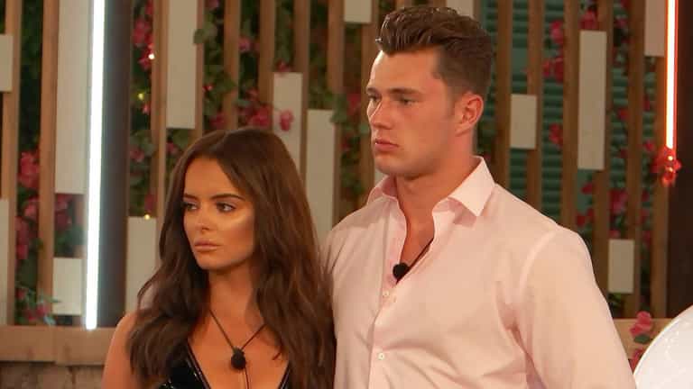 Curtis Pritchard didn’t know that Maura Higgins was going to announce their break-up Curtis Pritchard didn’t know that Maura Higgins was going to announce their break-up
