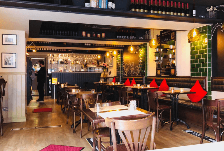 City centre restaurant condemns ‘mayhem’ on Camden Street last night City centre restaurant condemns ‘mayhem’ on Camden Street last night