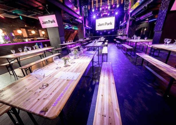 An unreal event is happening in Jam Park for England v Ireland