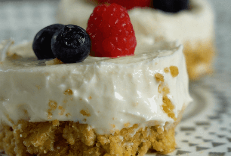 This Cheesecake in a cup only takes ten minutes to make This Cheesecake in a cup only takes ten minutes to make