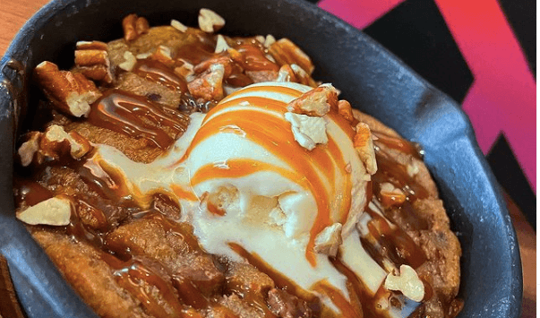 Cookie dough lovers, you need to see the desserts at this Dublin 7 chicken spot Cookie dough lovers, you need to see the desserts at this Dublin 7 chicken spot