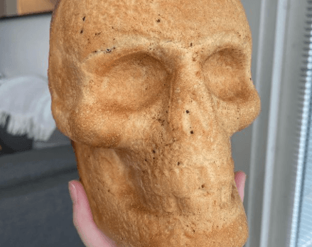 Forget pumpkin carving, this Dublin bakery is carving skulls out of bread! Forget pumpkin carving, this Dublin bakery is carving skulls out of bread!