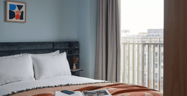 REVIEW: Spending the night with the Beckett Locke REVIEW: Spending the night with the Beckett Locke